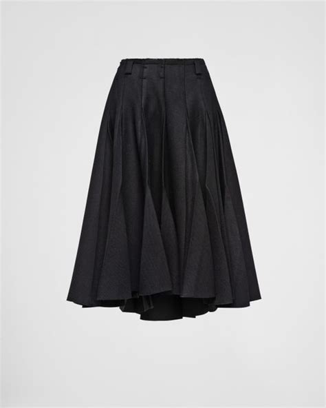 prada black pleated skirt.